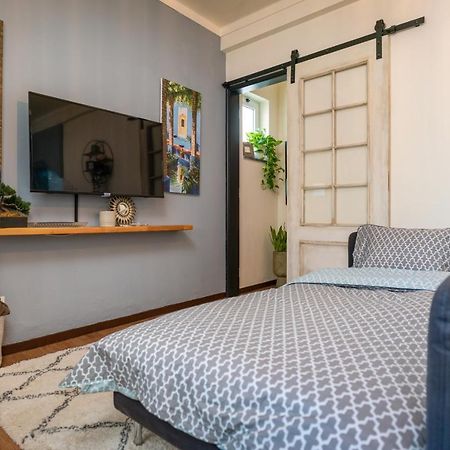Arty Vintage Townhouse With Rooftop Shower & Sun Loungers Olhao Exterior photo