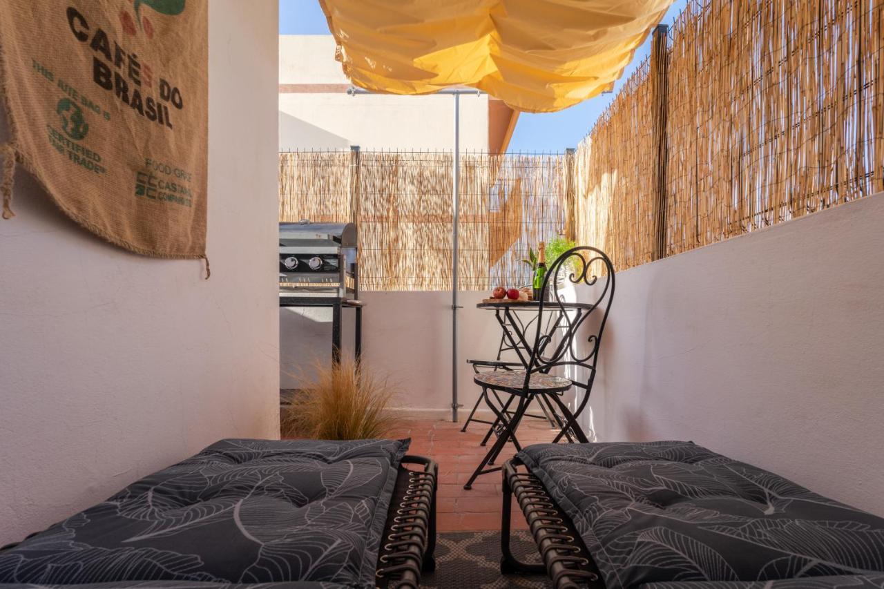 Arty Vintage Townhouse With Rooftop Shower & Sun Loungers Olhao Exterior photo