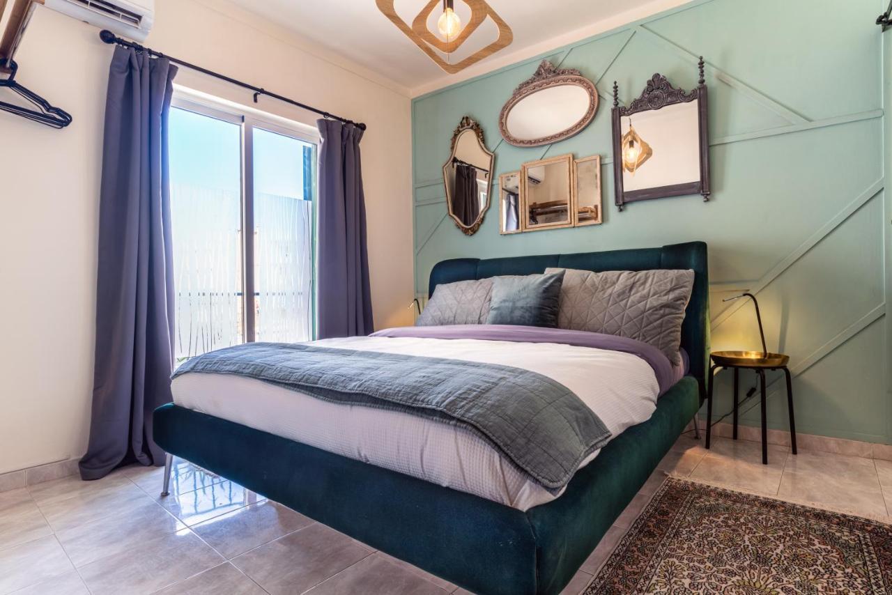 Arty Vintage Townhouse With Rooftop Shower & Sun Loungers Olhao Exterior photo